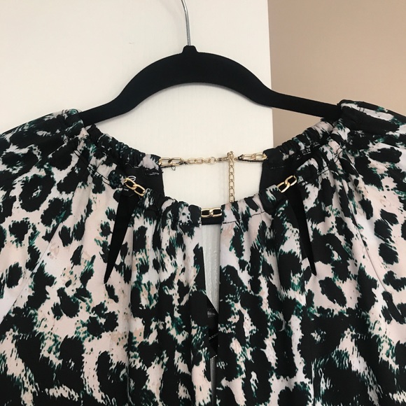 Bebe Dress - Picture 3 of 3